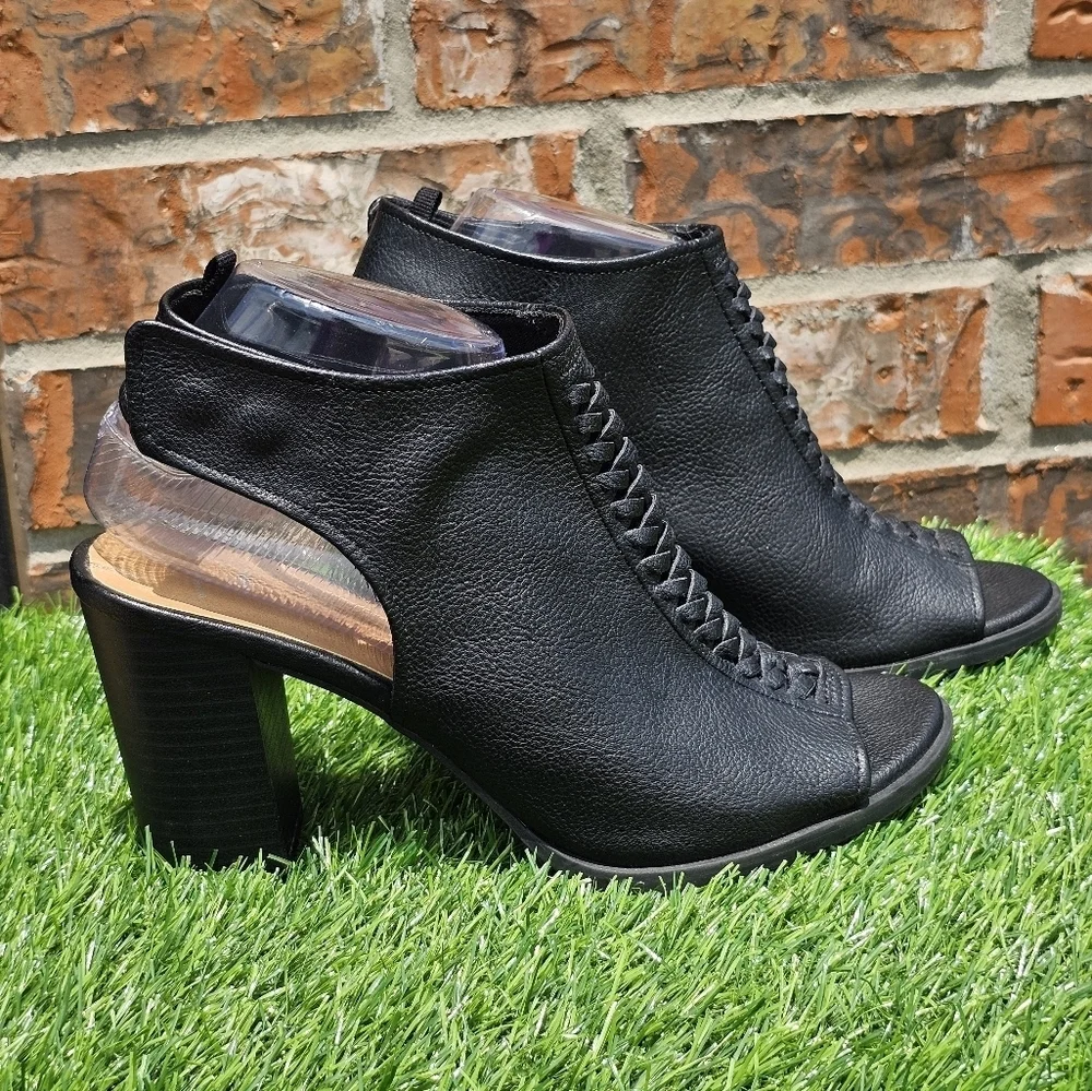 Gap Braided Casual Ankle Strap Pumps Open Toe Black Leather. Women's Size 10